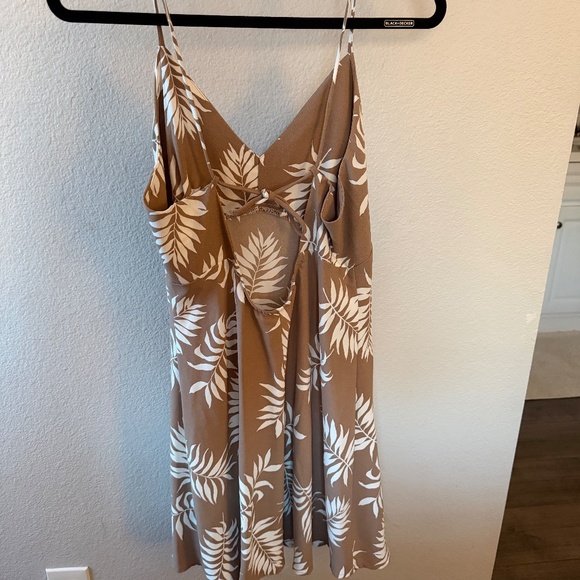 Mini Palm Leaf Dress - Picture 2 of 2